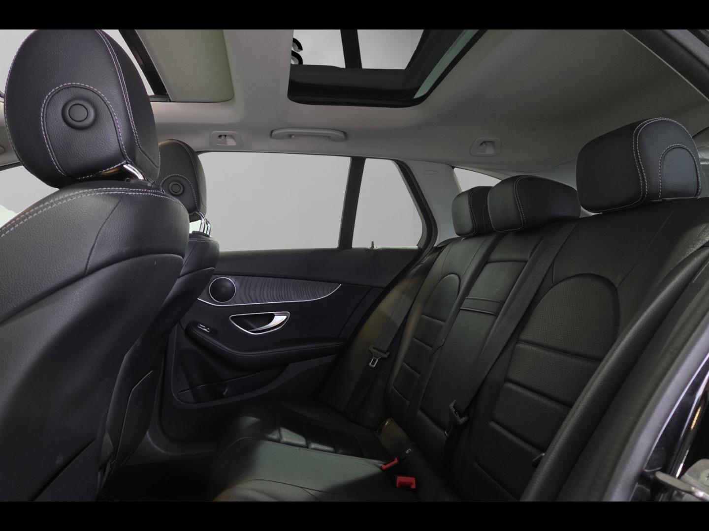 Image MERCEDES-BENZ Classe C Break 300 de 194+122ch Avantgarde Line 9G-Tronic