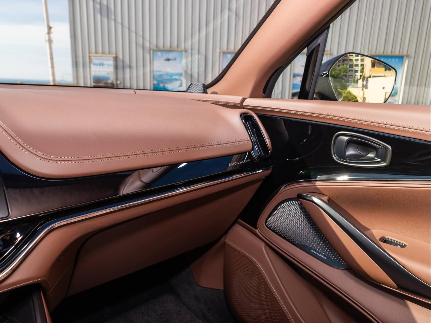 Image ASTON MARTIN DBX S DBX S - 727ch