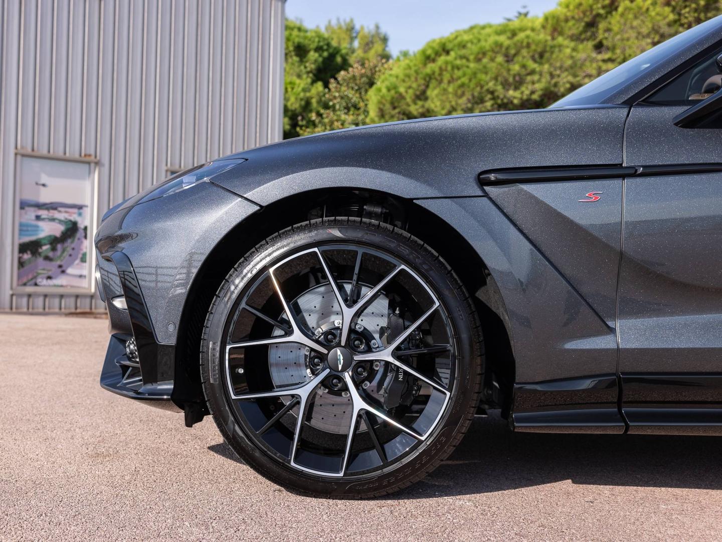Image ASTON MARTIN DBX S DBX S - 727ch