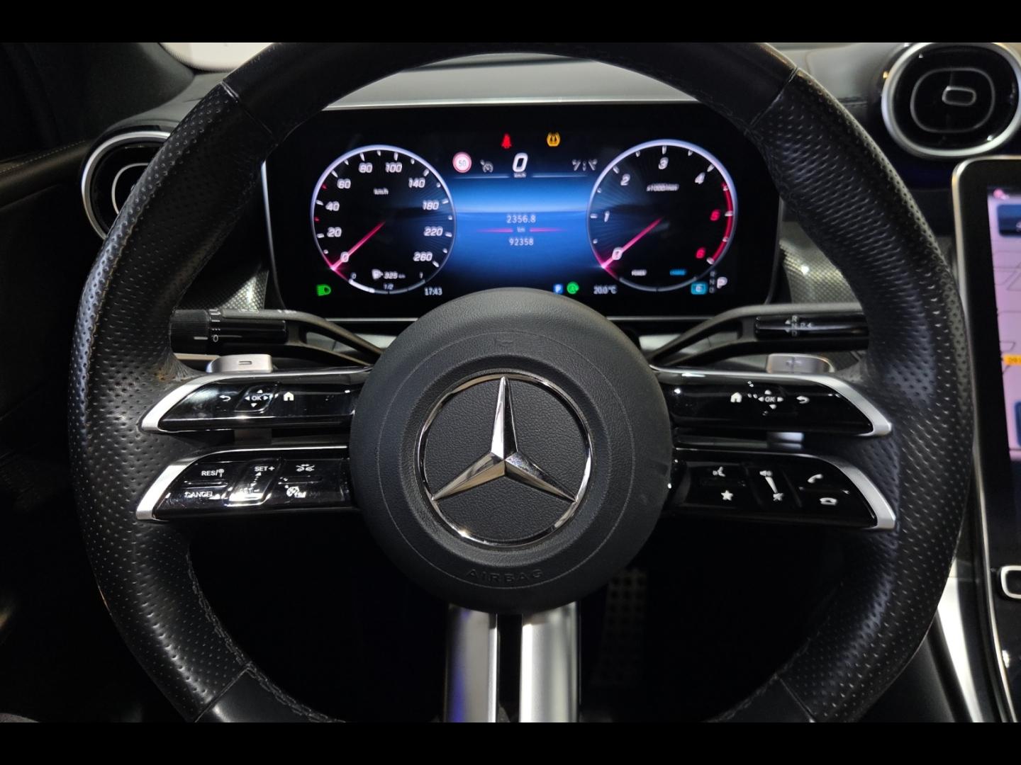 Image MERCEDES-BENZ GLC 220 d 197ch AMG Line 4Matic 9G-Tronic