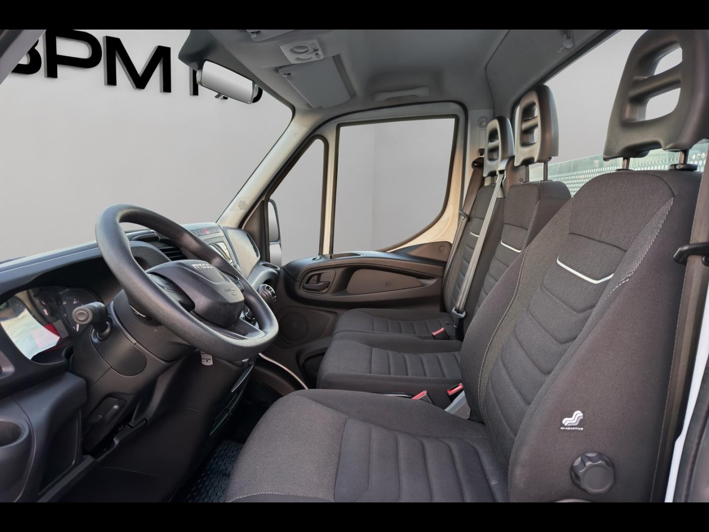 Image IVECO Daily CCb 35-160H / 3.0 160CH / BENNE 3.50m & COFFRE NEUF / 35C16 / 2024 /