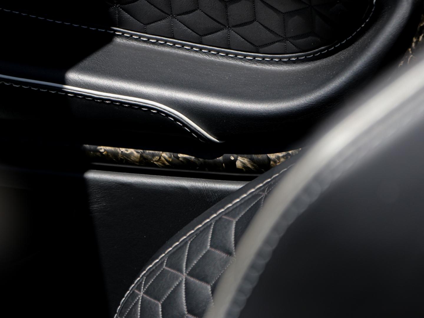 Image ASTON MARTIN DBS Volante V12 5.2 725ch Superleggera BVA8