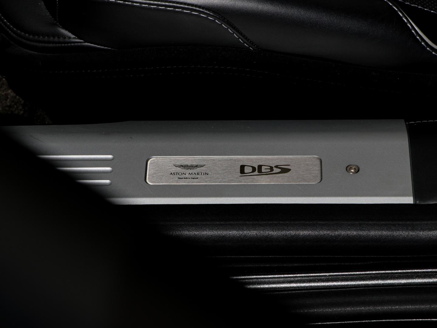 Image ASTON MARTIN DBS Volante V12 5.2 725ch Superleggera BVA8