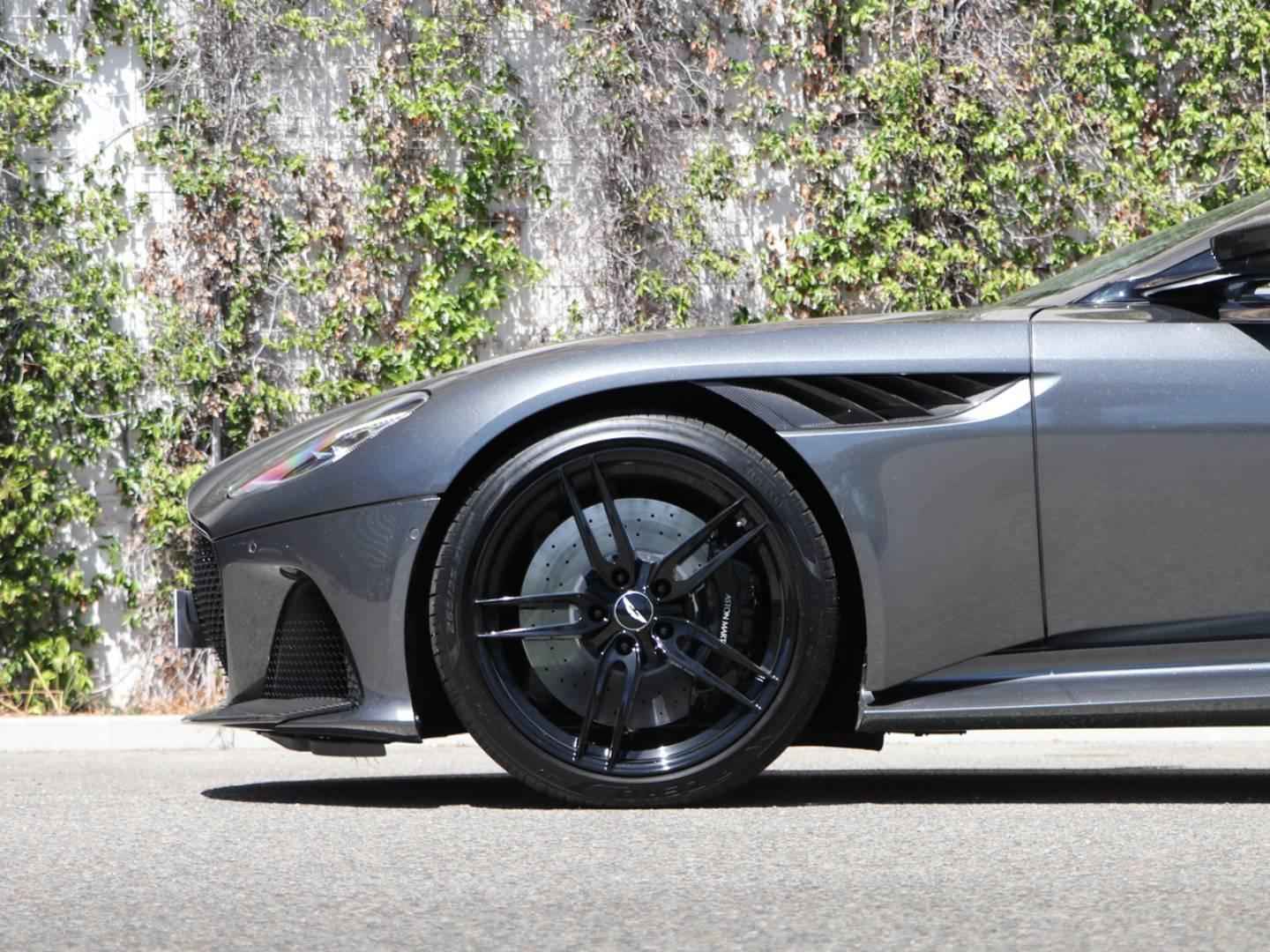 Image ASTON MARTIN DBS Volante V12 5.2 725ch Superleggera BVA8