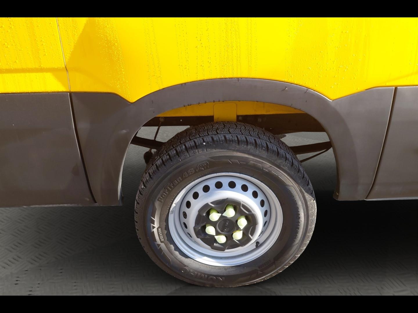 Image IVECO Daily 35S Fg 35S16A8 V12 Hi-Matic FOURGON