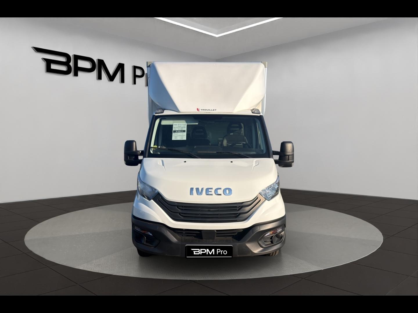 Image IVECO Daily CCb 35-160 / 35C16 / 3.0L 160 CH / Caisse & hayon / 2024 /
