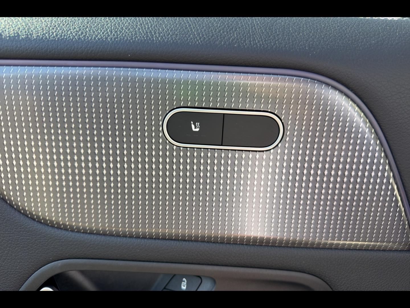 Image MERCEDES-BENZ GLA 200 d 150ch Business Line 8G-DCT