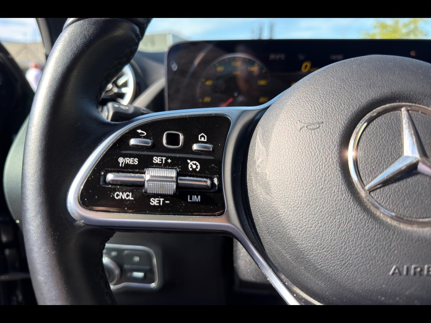 Image MERCEDES-BENZ GLA 200 d 150ch Business Line 8G-DCT