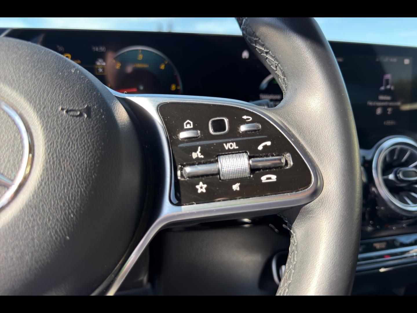 Image MERCEDES-BENZ GLA 200 d 150ch Business Line 8G-DCT