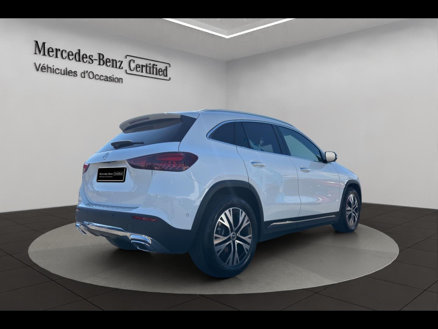 Image MERCEDES-BENZ GLA 200 163ch Progressive Line 7G-DCT