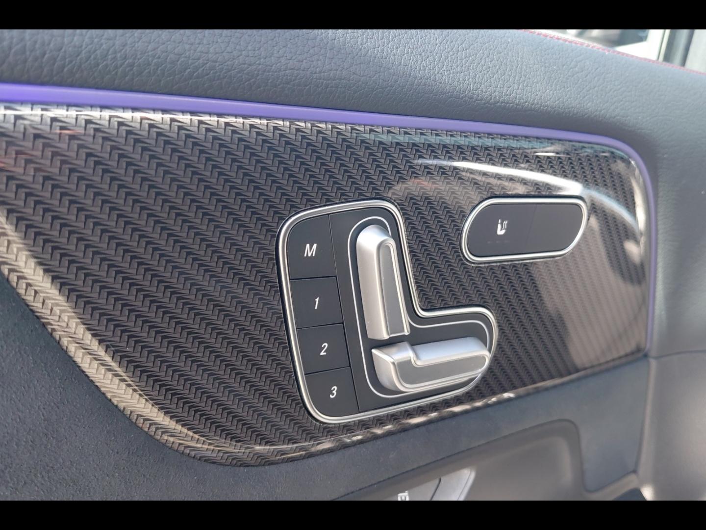 Image MERCEDES-BENZ GLA 200 d 150ch AMG Line 8G-DCT