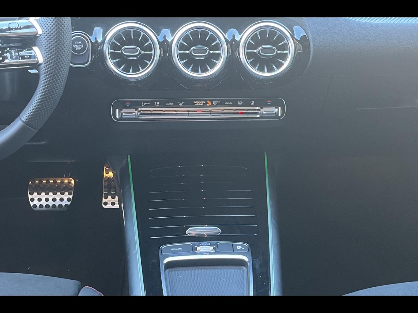 Image MERCEDES-BENZ GLA 250 e hybride rechargeable 218ch Edition 140 8G-DCT