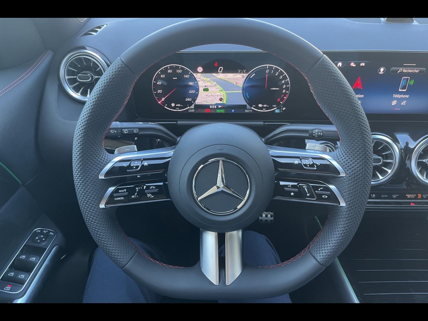 Image MERCEDES-BENZ GLA 250 e hybride rechargeable 218ch Edition 140 8G-DCT