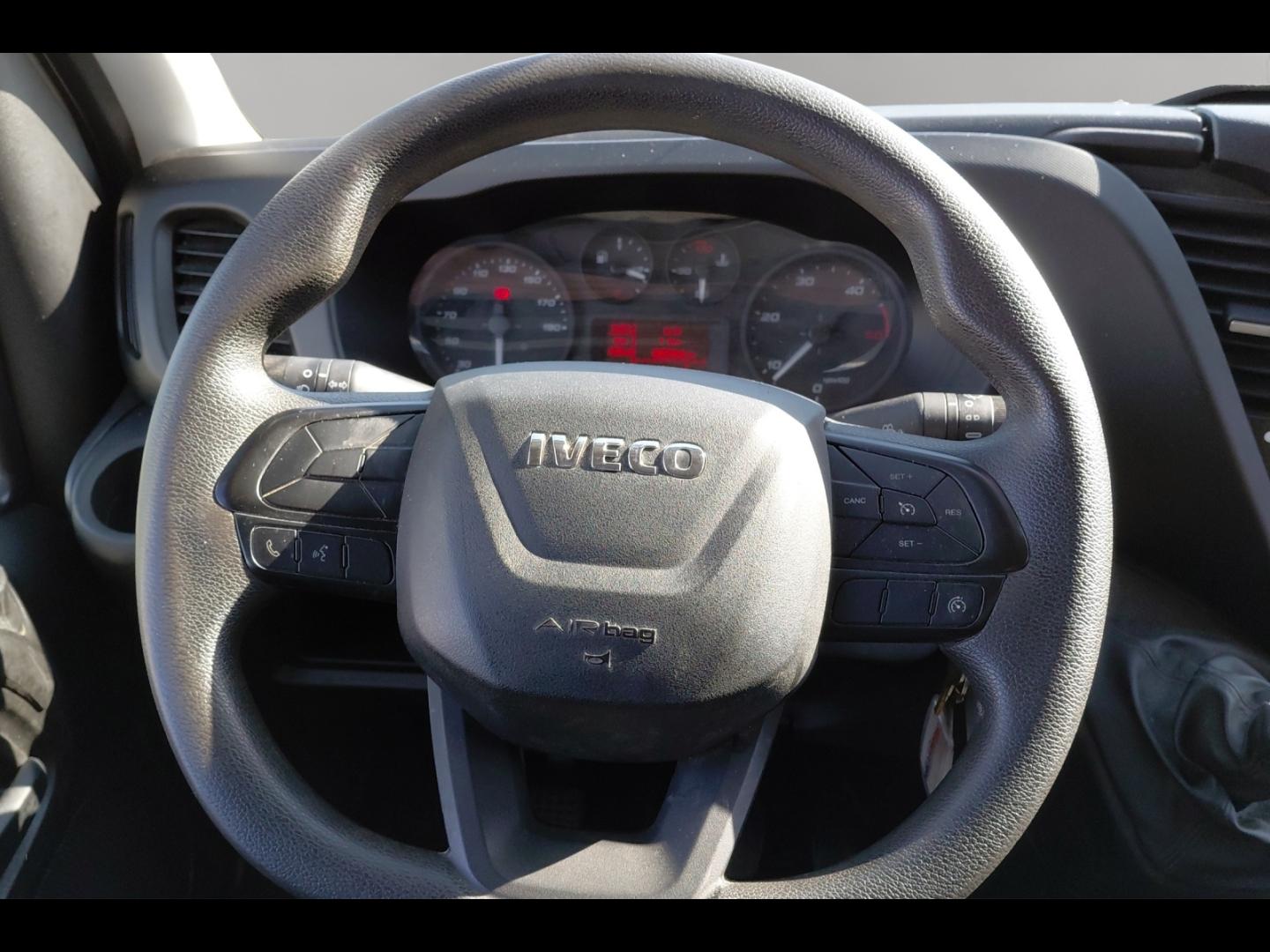 Image IVECO Daily CCb 35C16H empattement 3750 3.0 Tor