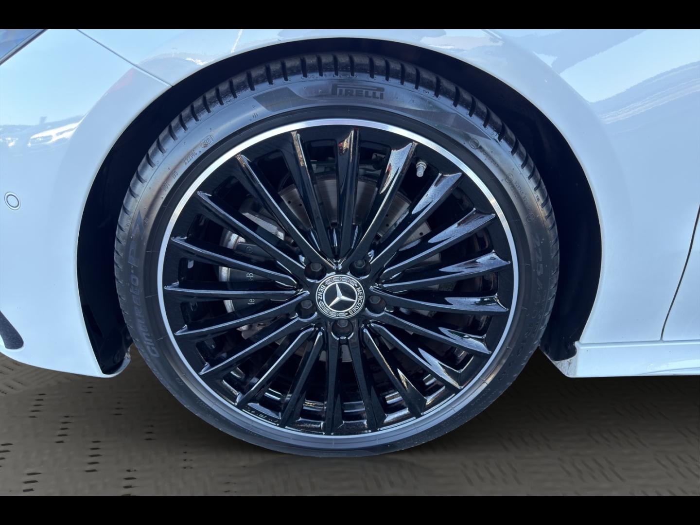 Image MERCEDES-BENZ CLA Shooting Brake 200 d 150ch AMG Line 8G-DCT