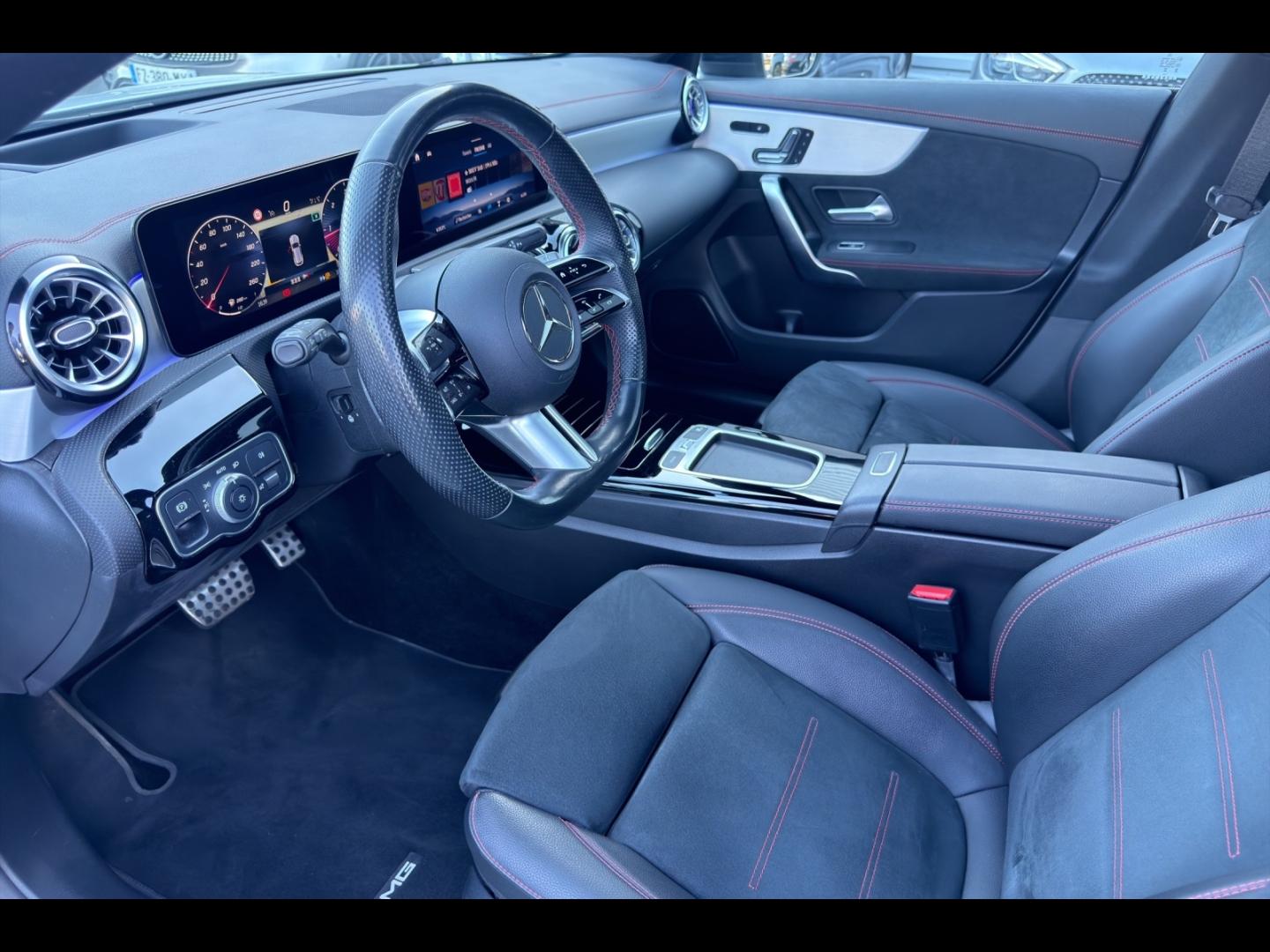 Image MERCEDES-BENZ CLA Shooting Brake 200 d 150ch AMG Line 8G-DCT