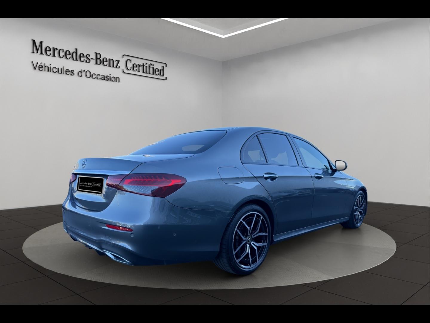Image MERCEDES-BENZ Classe E 220 d 197+23ch AMG Line 9G-Tronic