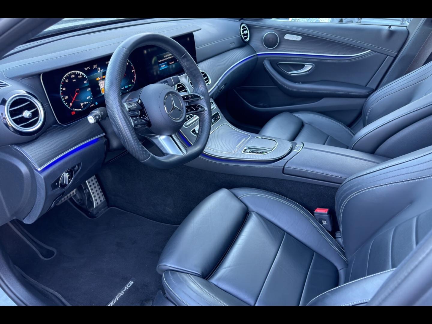 Image MERCEDES-BENZ Classe E 220 d 197+23ch AMG Line 9G-Tronic