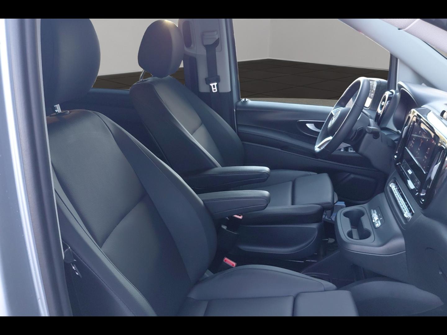 Image MERCEDES-BENZ Vito Fg 119 CDI Long Select Propulsion 9G-Tronic