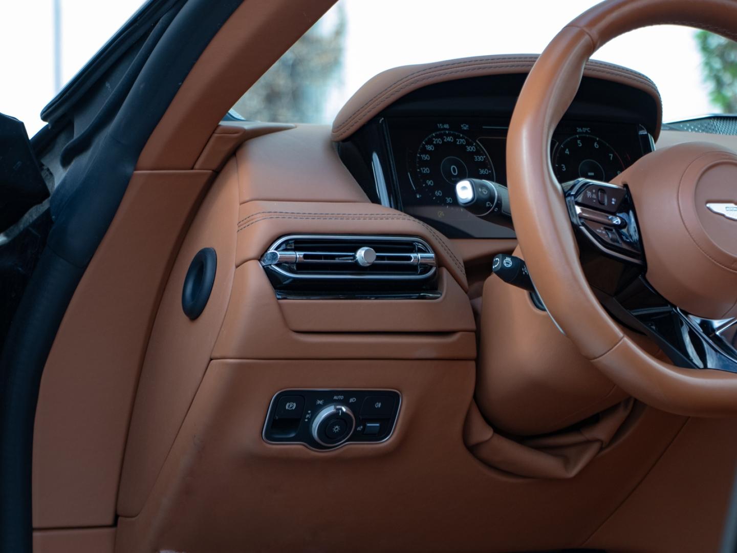 Image ASTON MARTIN DB12 Volante V8 4.0 680ch BVA8
