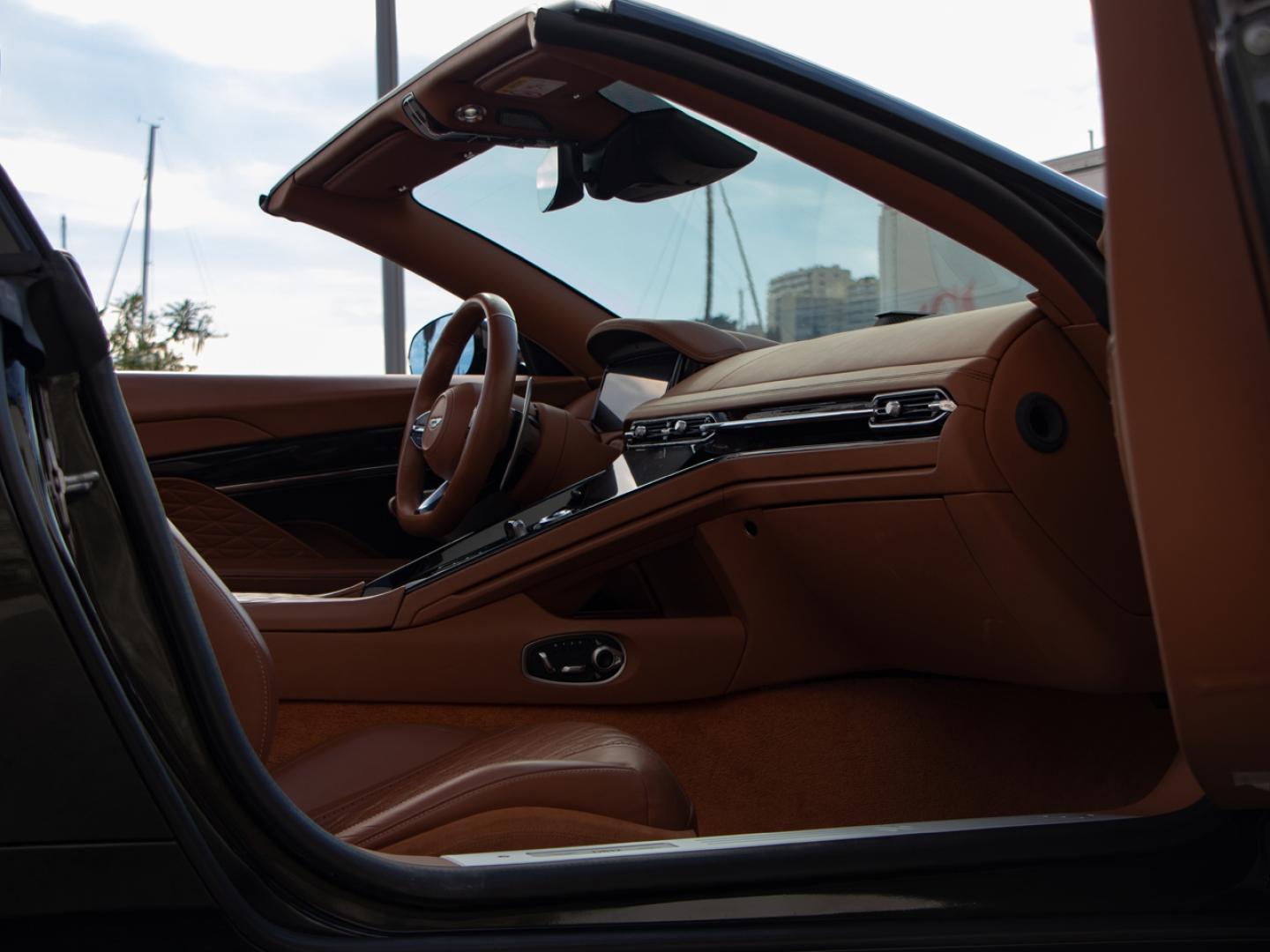 Image ASTON MARTIN DB12 Volante V8 4.0 680ch BVA8