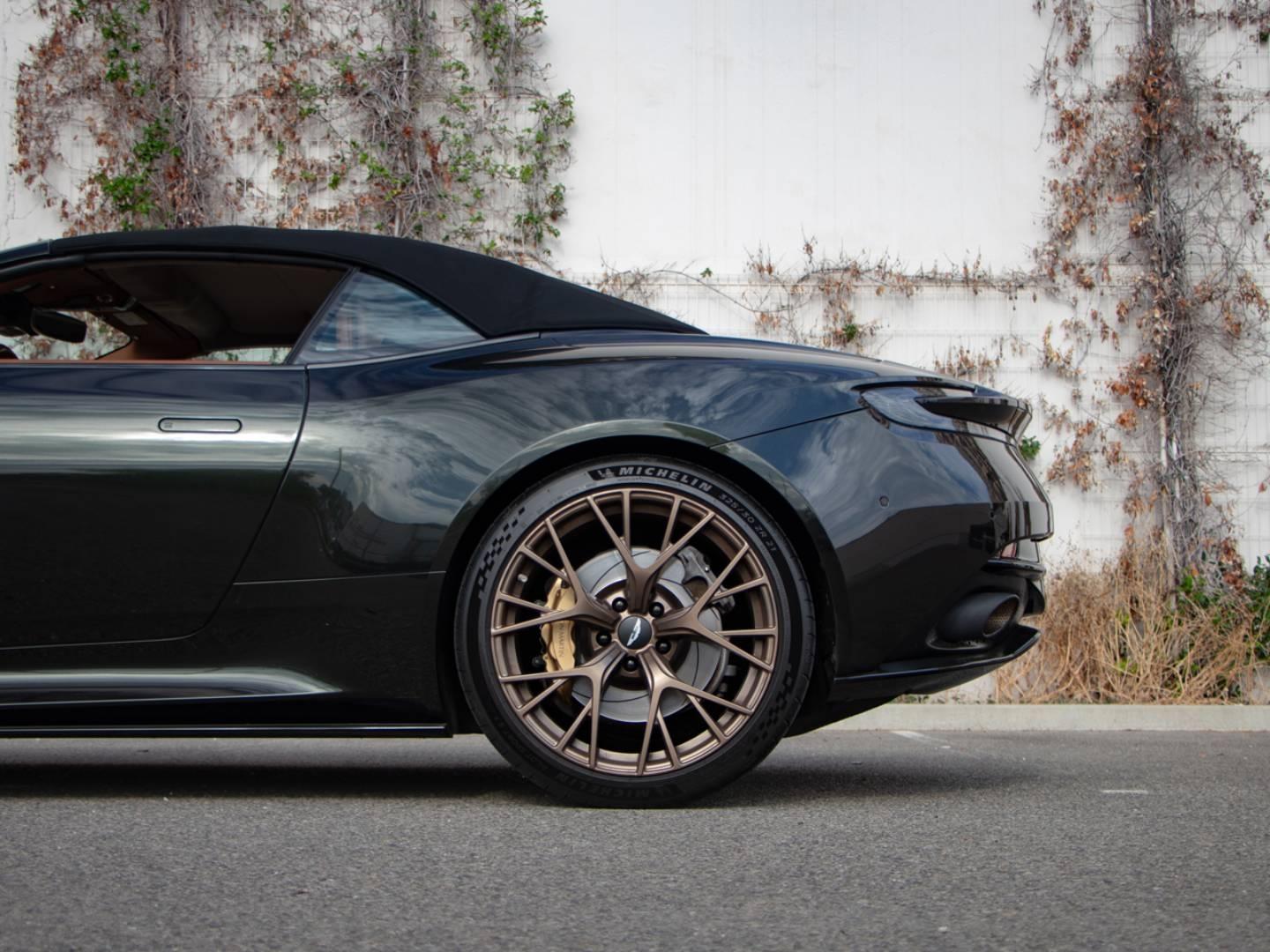 Image ASTON MARTIN DB12 Volante V8 4.0 680ch BVA8