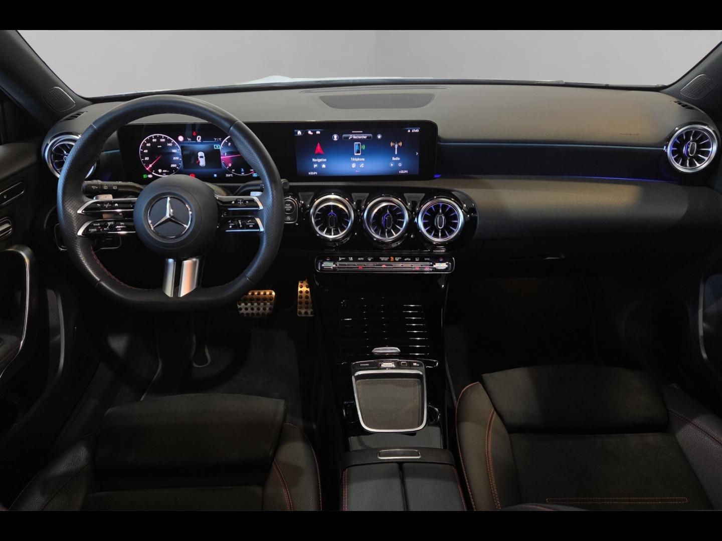 Image MERCEDES-BENZ Classe A 200 d 150ch AMG Line 8G-DCT