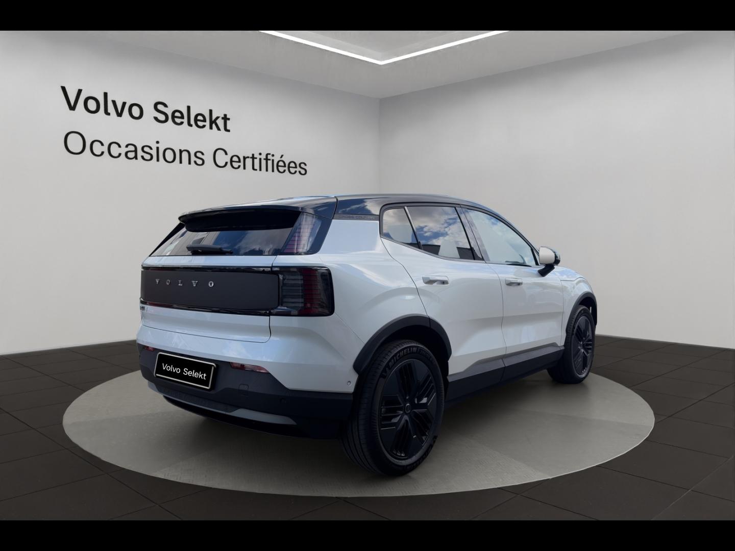 Image VOLVO EX30 Cross Country P5 Long Range 272ch 69kWh Ultra