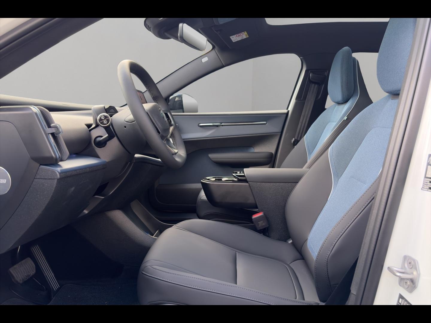 Image VOLVO EX30 Cross Country P5 Long Range 272ch 69kWh Ultra