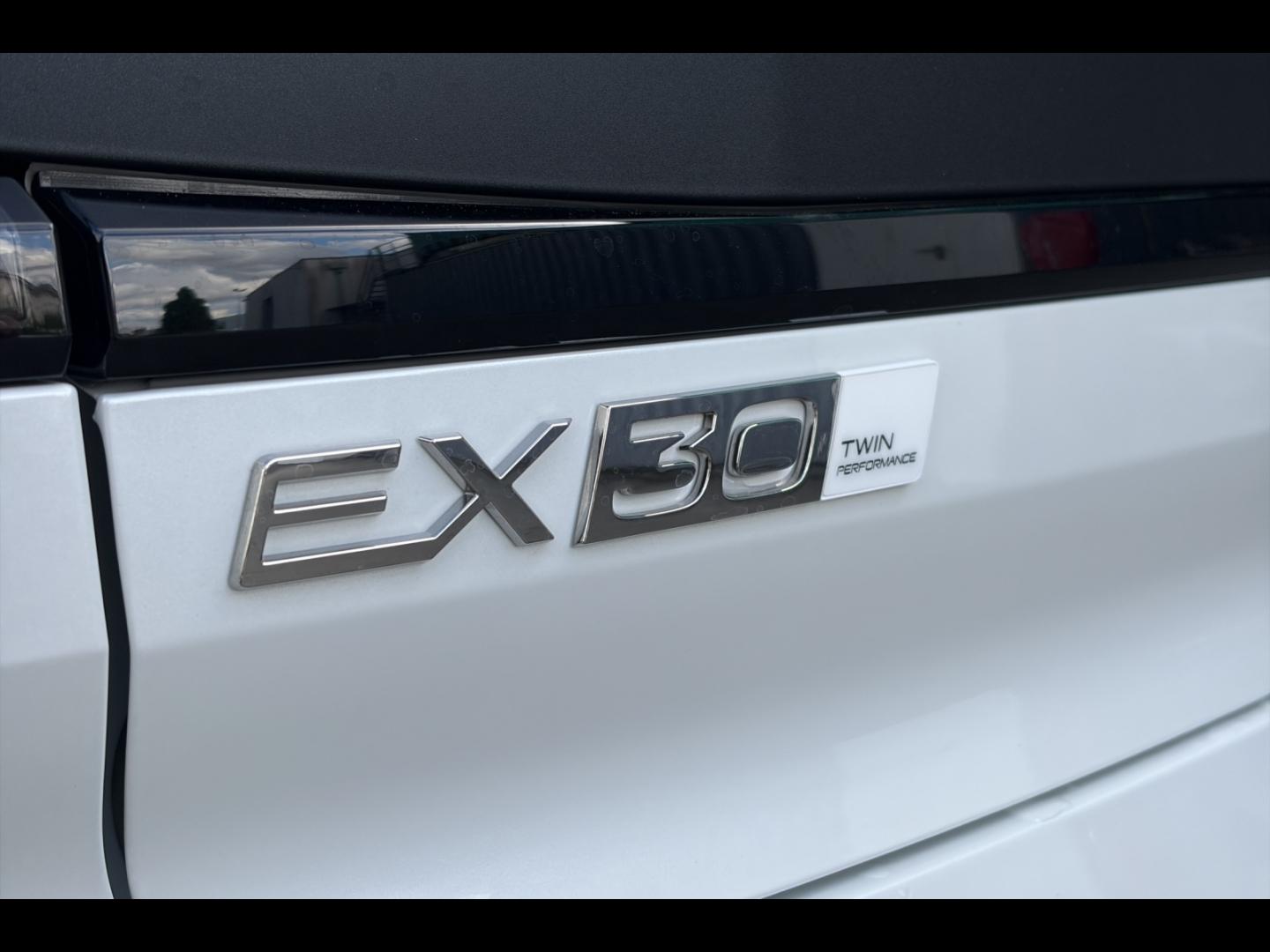 Image VOLVO EX30 Cross Country P5 Long Range 272ch 69kWh Ultra