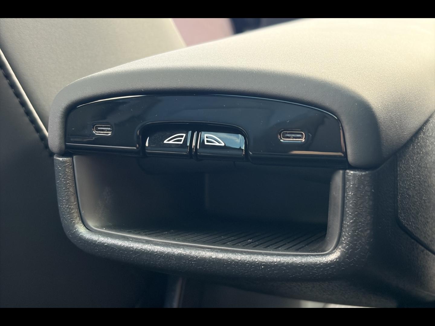 Image VOLVO EX30 Cross Country P5 Long Range 272ch 69kWh Ultra