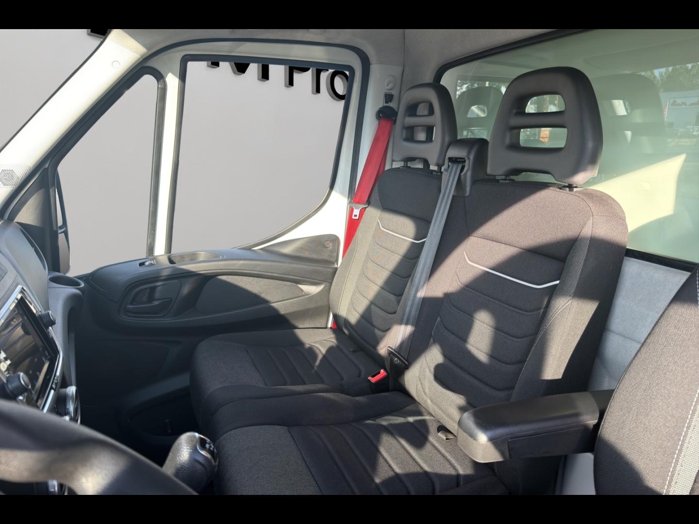 Image IVECO Daily CCb 35C16H empattement 4100 3.0 Tor