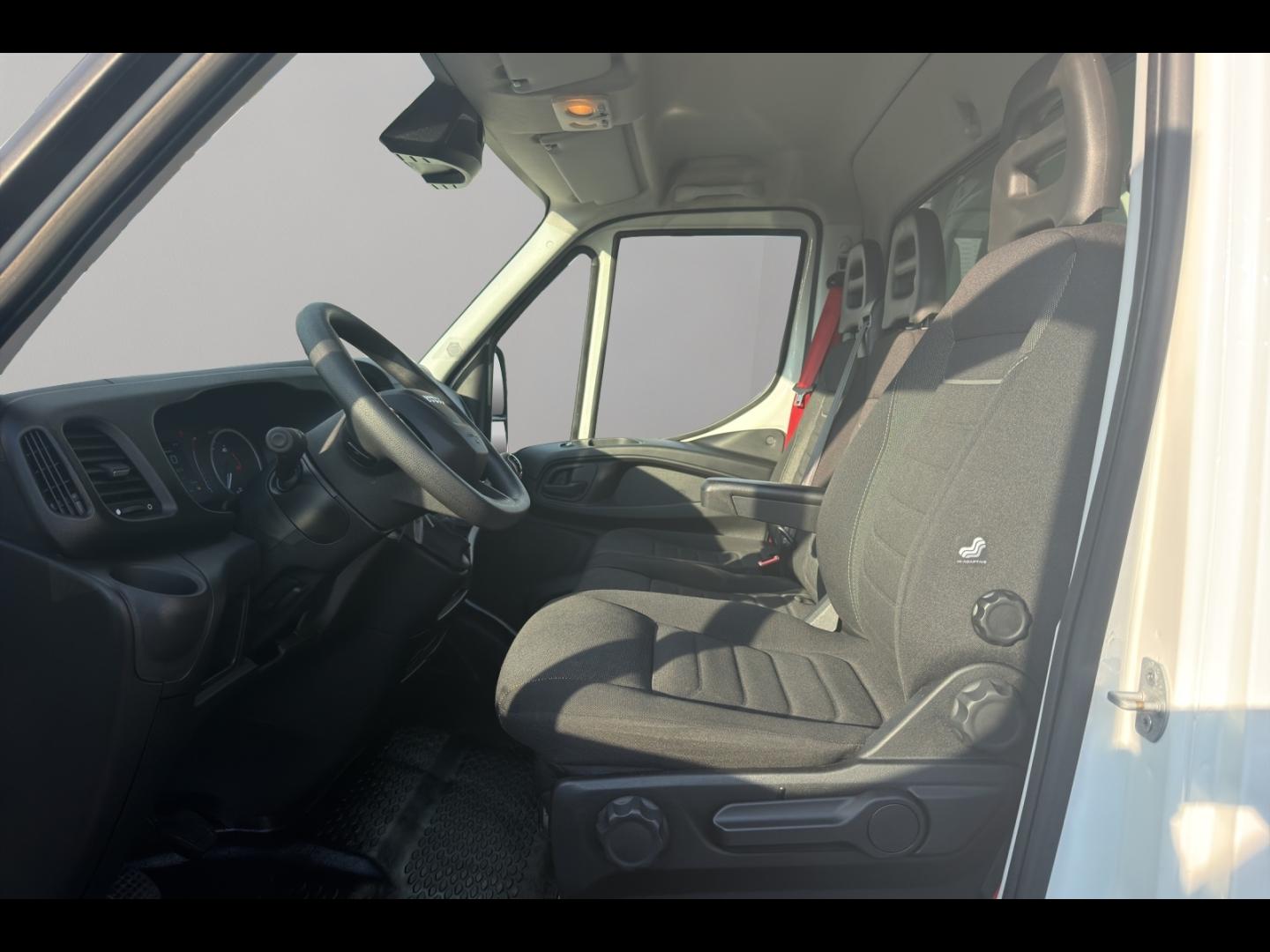 Image IVECO Daily CCb 35C16H empattement 4100 3.0 Tor