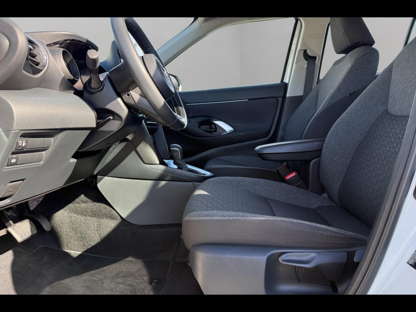 Image TOYOTA Yaris Cross 116h Dynamic Business + Programme Beyond Zero Academy MY22