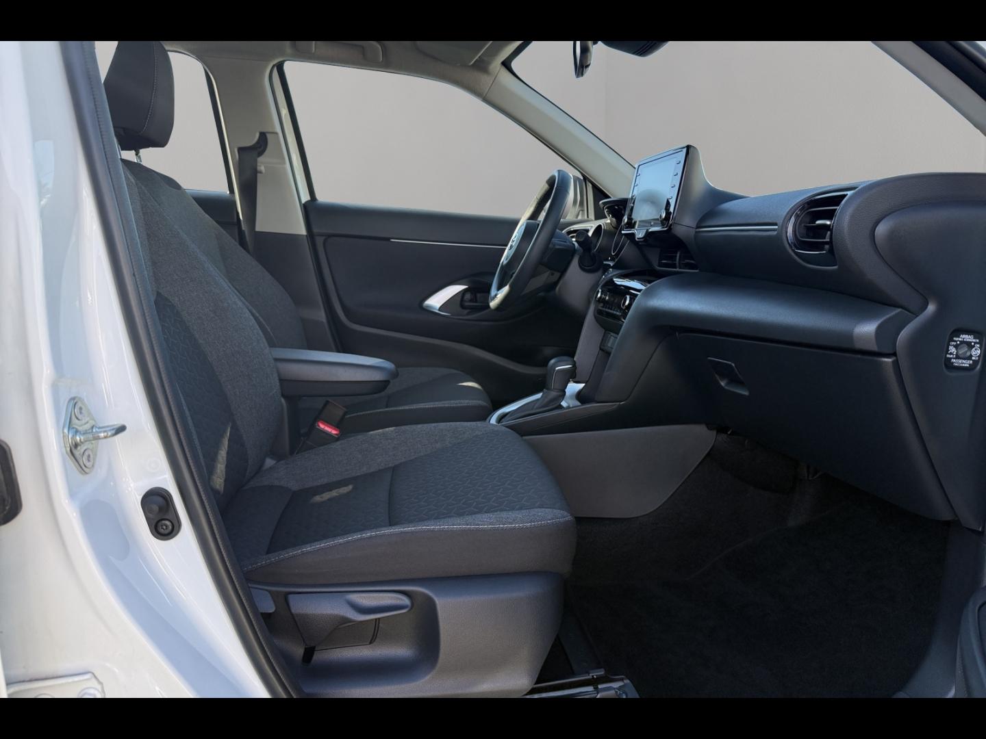 Image TOYOTA Yaris Cross 116h Dynamic Business + Programme Beyond Zero Academy MY22