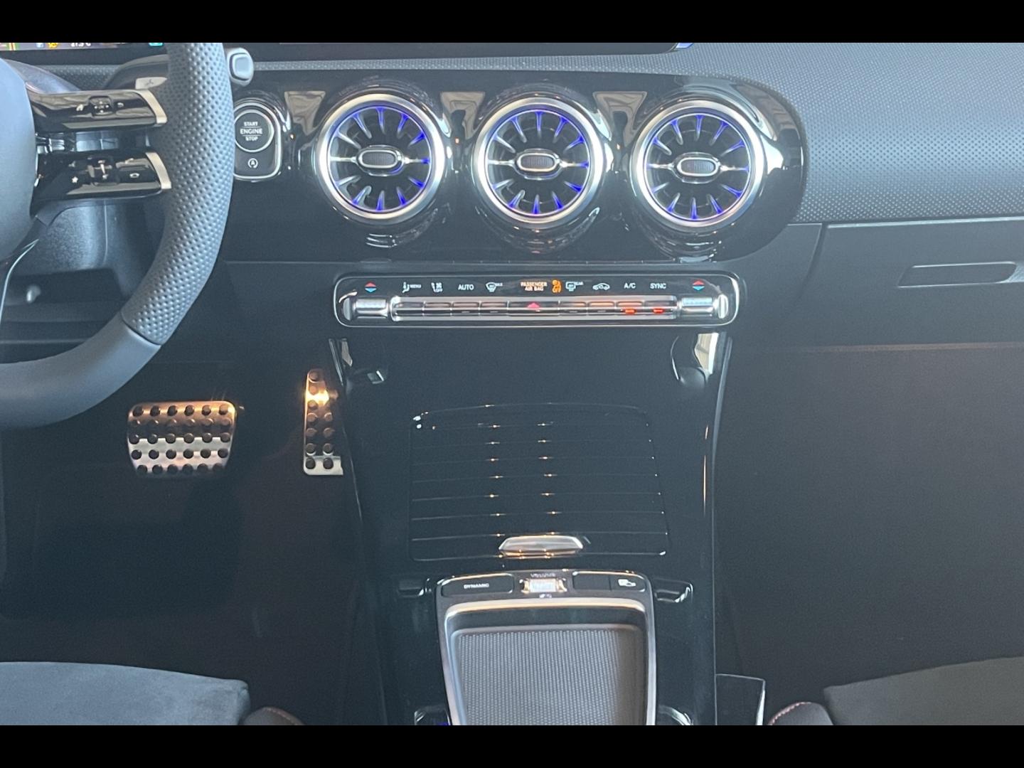 Image MERCEDES-BENZ Classe A 200 163ch Star Edition 7G-DCT