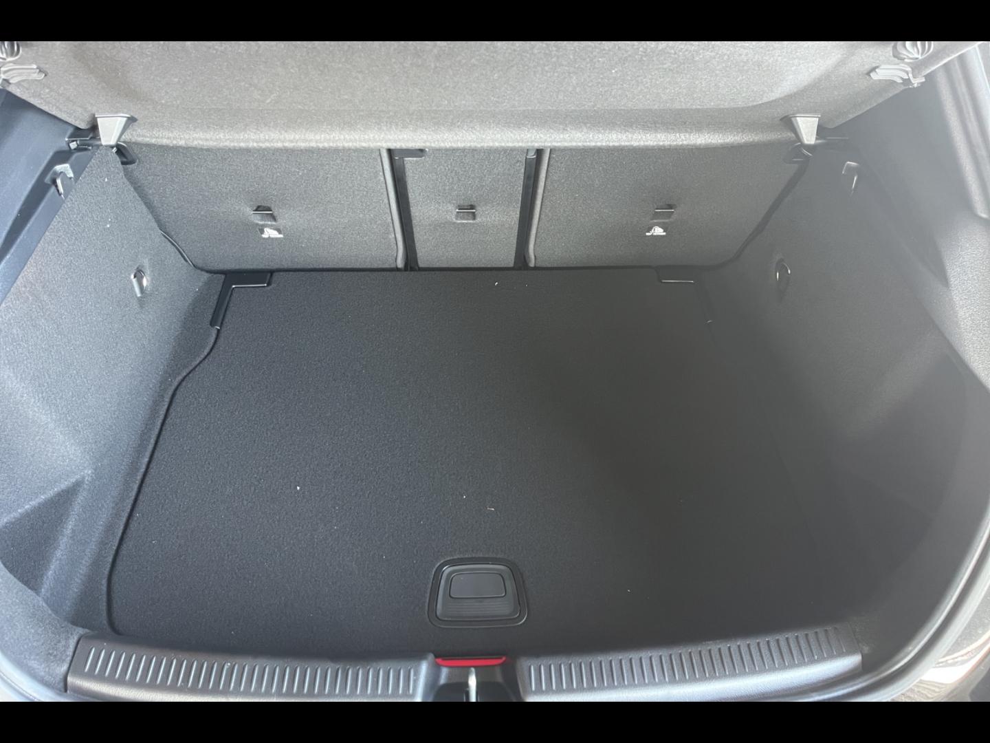 Image MERCEDES-BENZ Classe A 200 163ch Star Edition 7G-DCT