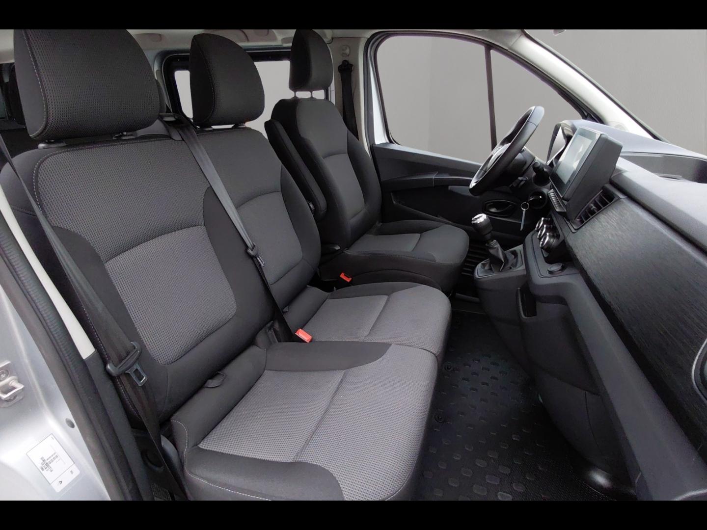 Image RENAULT Trafic Combi L2 2.0 Blue dCi 150ch S&S Zen 9 places