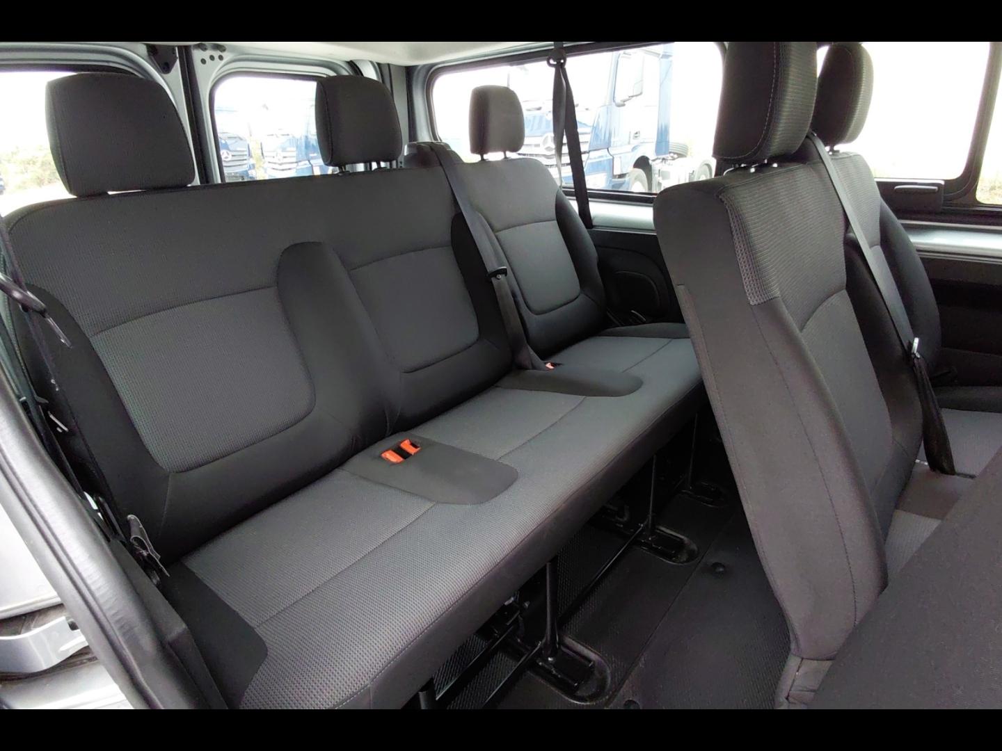 Image RENAULT Trafic Combi L2 2.0 Blue dCi 150ch S&S Zen 9 places