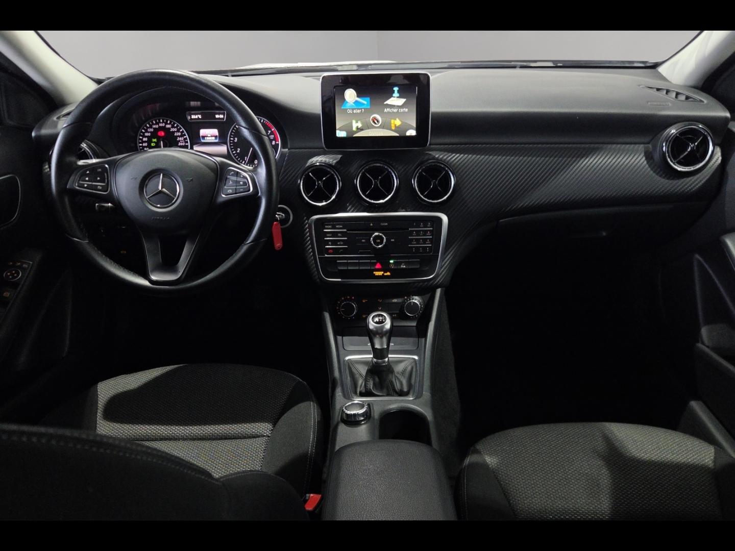 Image MERCEDES-BENZ GLA 180 Inspiration