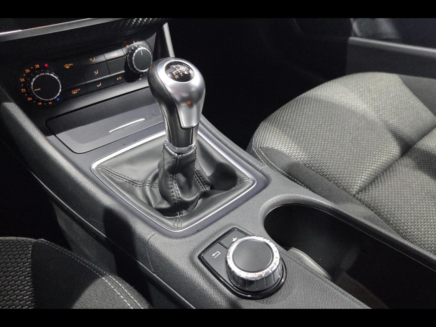 Image MERCEDES-BENZ GLA 180 Inspiration