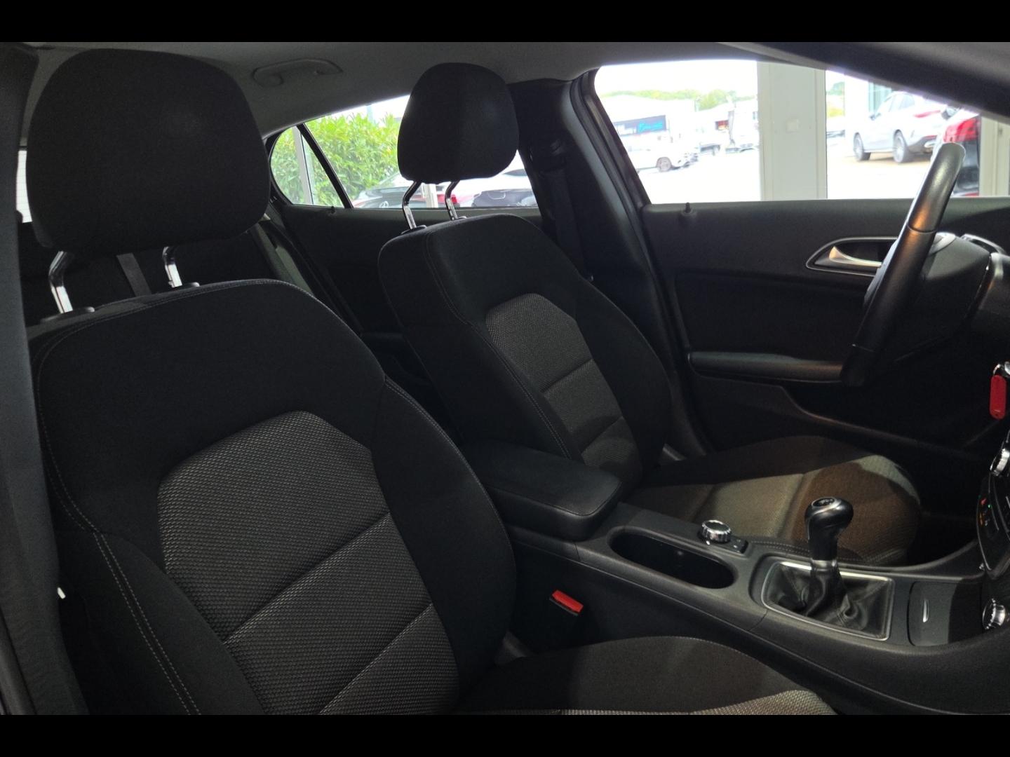 Image MERCEDES-BENZ GLA 180 Inspiration