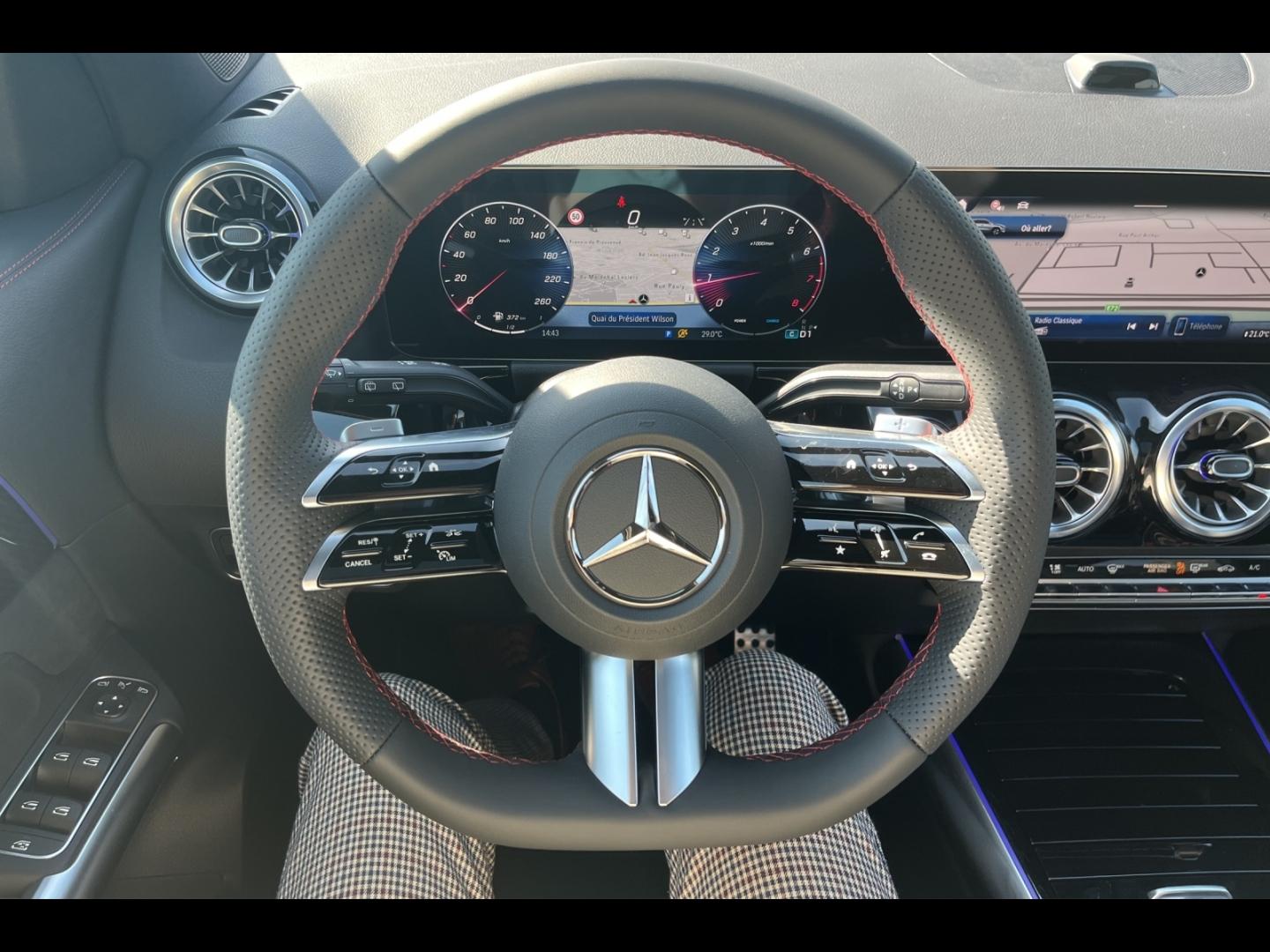 Image MERCEDES-BENZ GLA 180 136ch Edition 140 7G-DCT