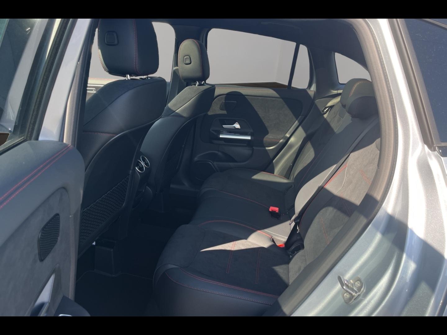 Image MERCEDES-BENZ GLA 180 136ch Edition 140 7G-DCT