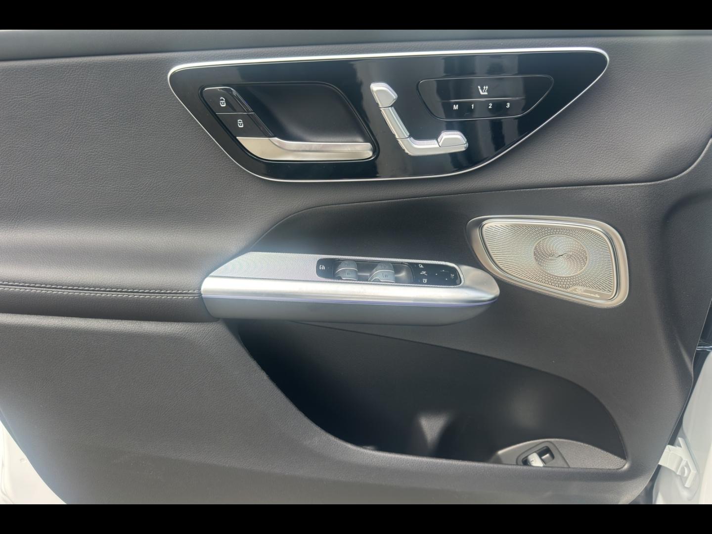 Image MERCEDES-BENZ GLC 300 e Hybrid 313ch AMG Line + 4Matic 9G-Tronic
