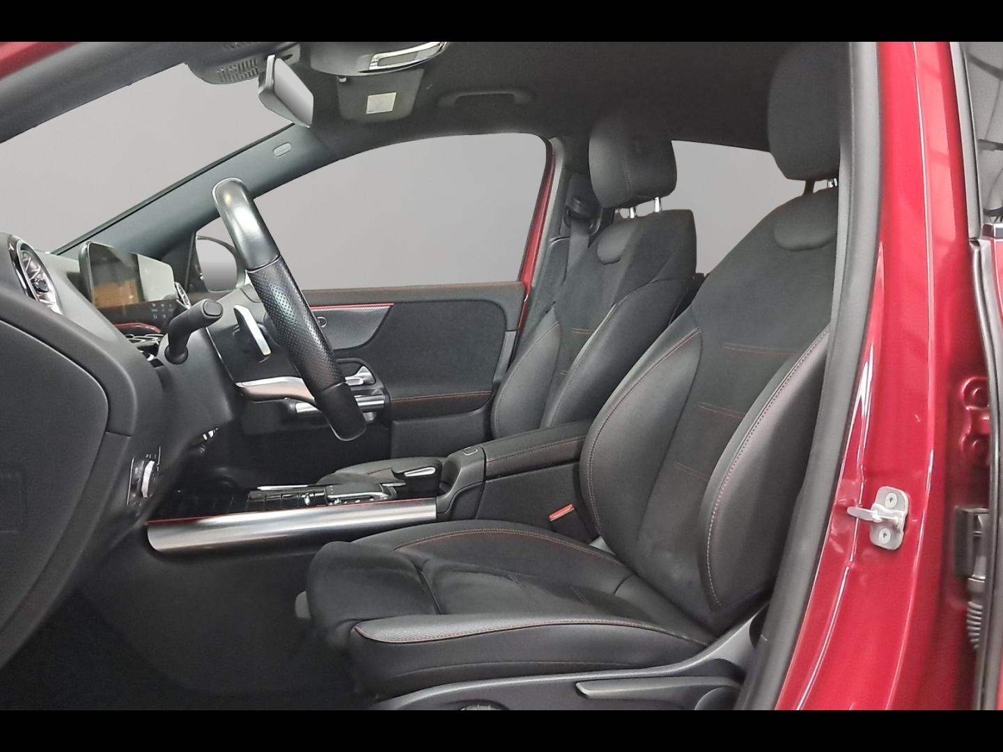 Image MERCEDES-BENZ GLA 250 e 160+102ch AMG Line 8G-DCT