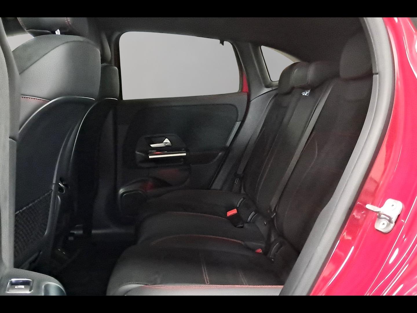 Image MERCEDES-BENZ GLA 250 e 160+102ch AMG Line 8G-DCT