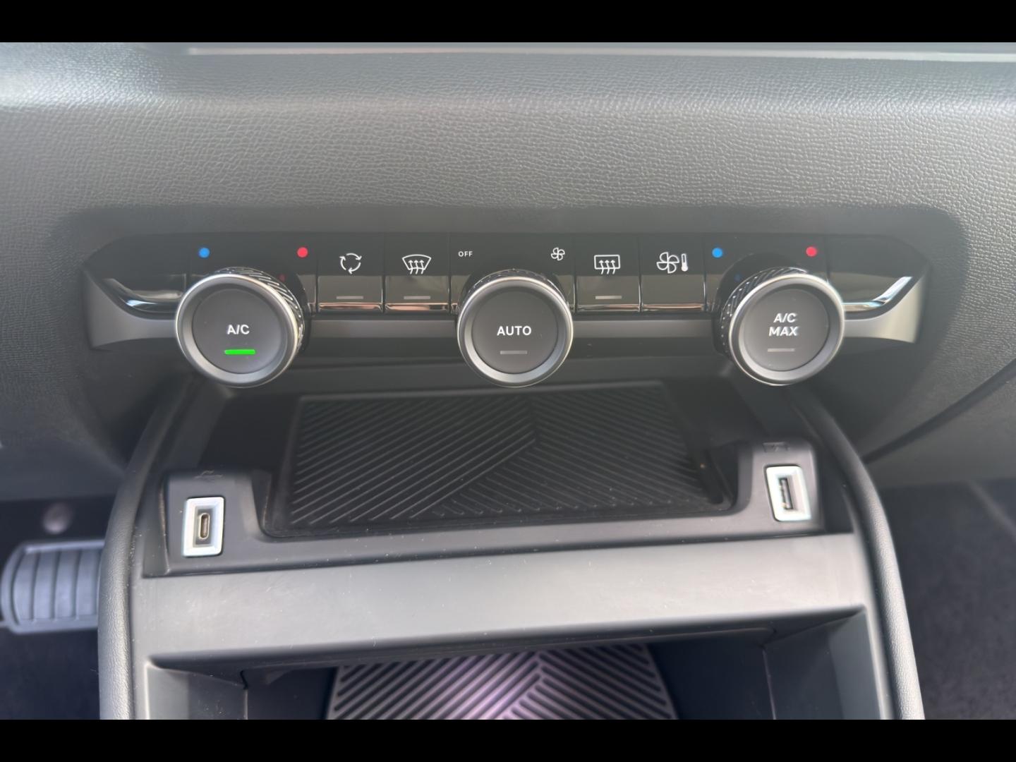 Image CITROEN C4 PureTech 130ch S&S Feel Pack EAT8