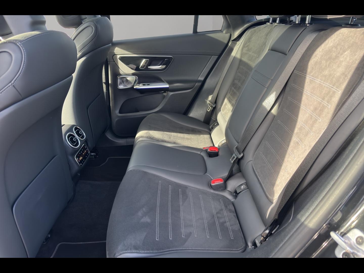 Image MERCEDES-BENZ GLC 220 d 197ch AMG Line 4Matic 9G-Tronic