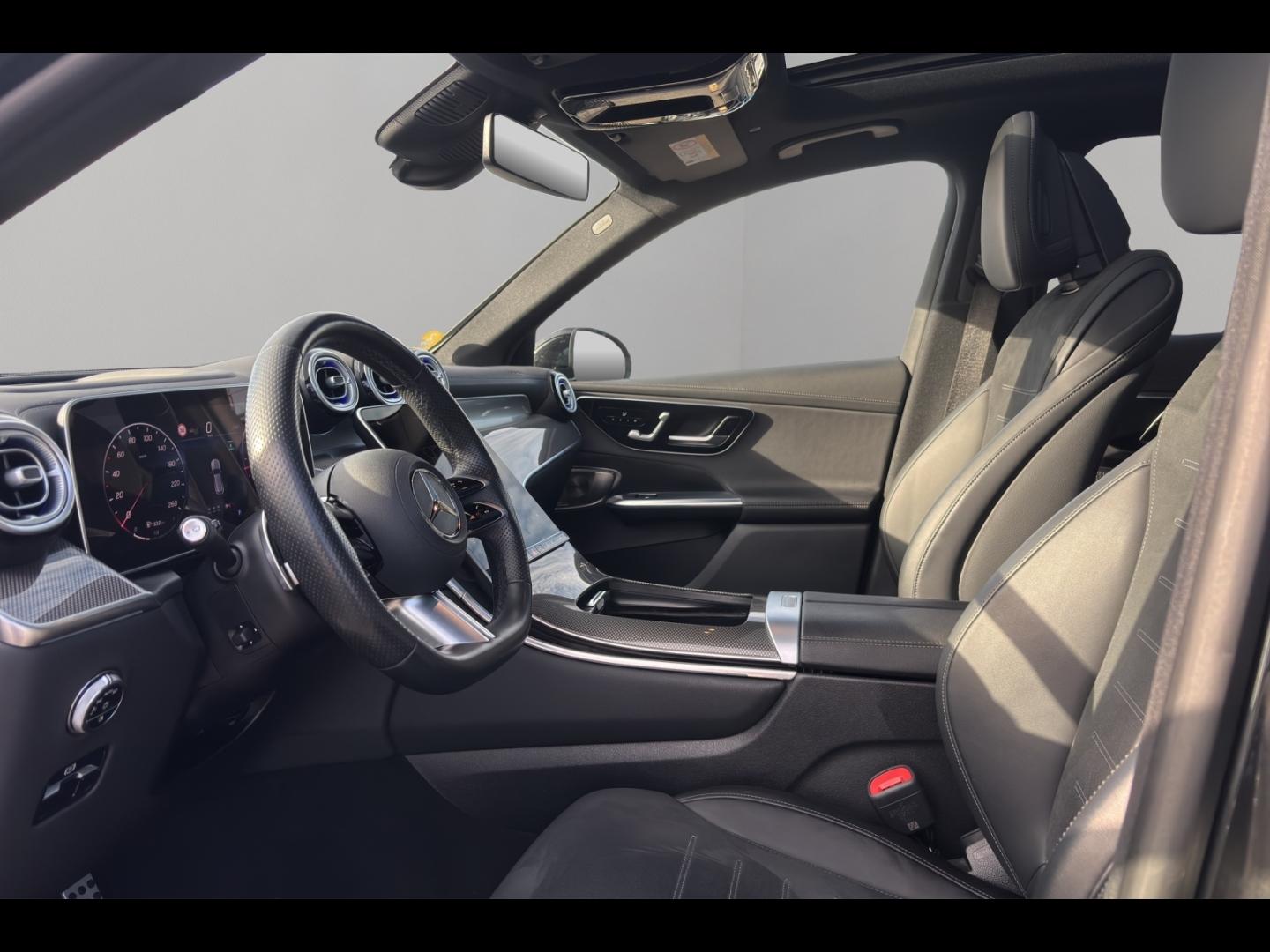 Image MERCEDES-BENZ GLC 220 d 197ch AMG Line 4Matic 9G-Tronic